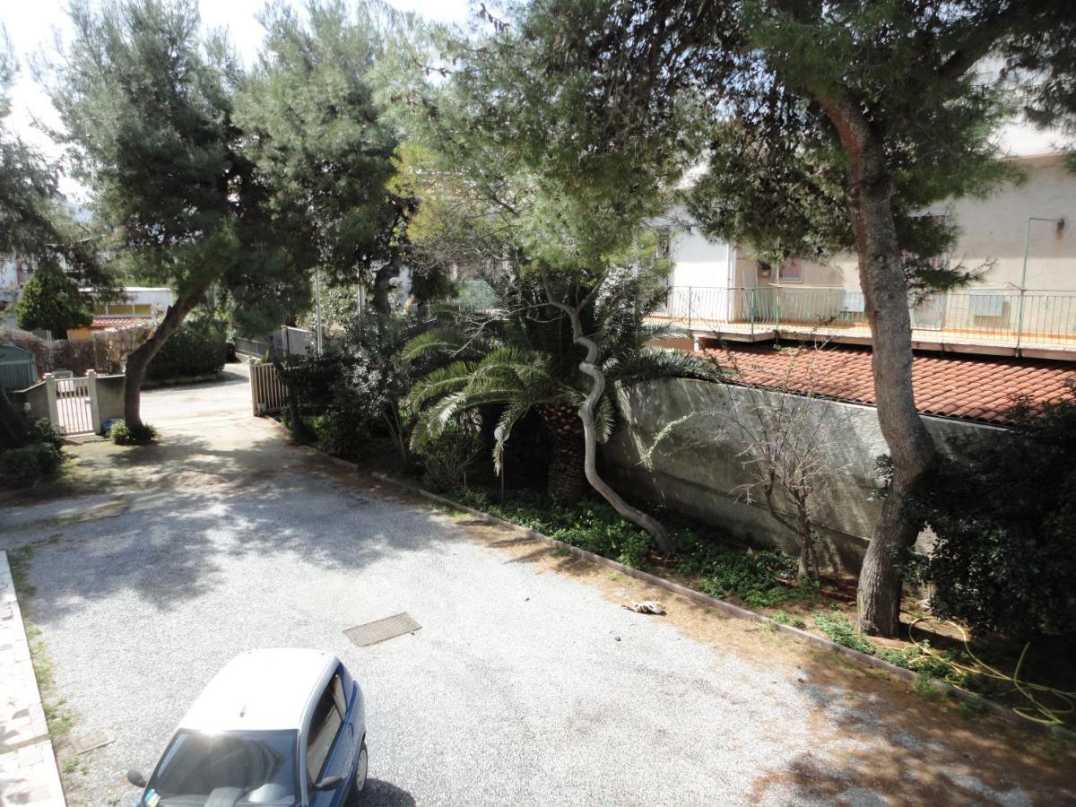 Marinella Seaside Apartment بيتسو المظهر الخارجي الصورة